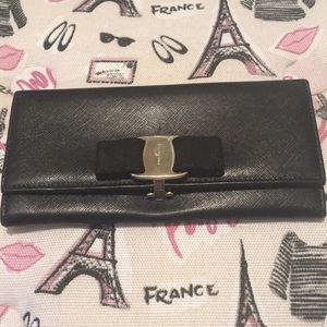 Vintage black Salvatore Ferragamo Bow wallet